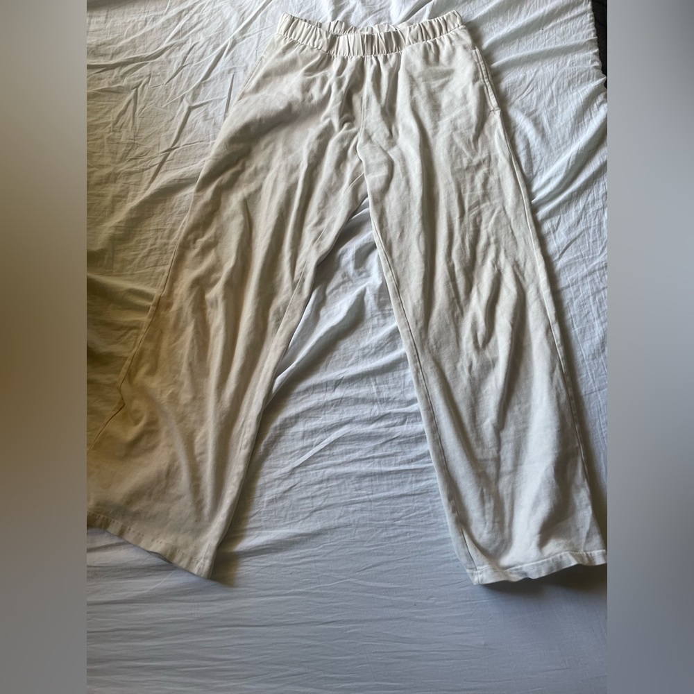 White brandy Melville Anastasia sweatpants